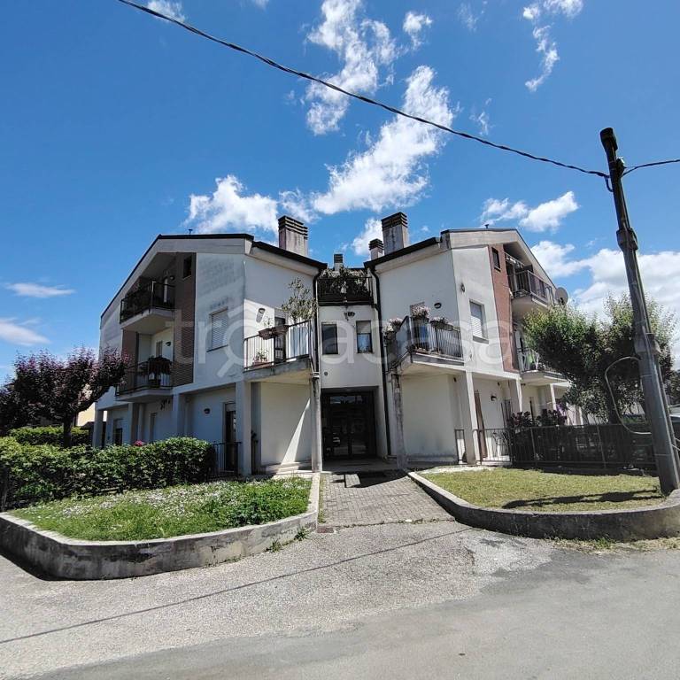 appartamento in vendita a Spoleto in zona Pontebari