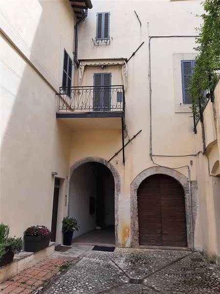 appartamento in vendita a Spoleto