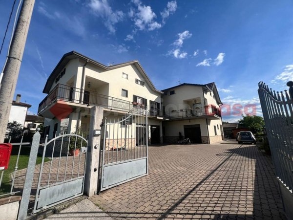 casa indipendente in vendita a Spoleto in zona Pontebari