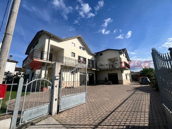 casa indipendente in vendita a Spoleto in zona Pontebari