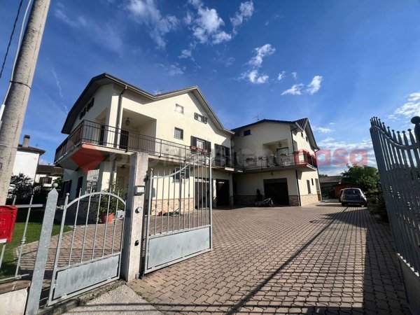 casa indipendente in vendita a Spoleto in zona Pontebari