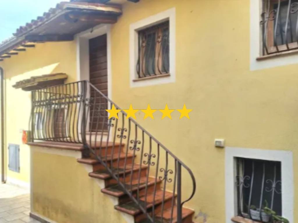 appartamento in vendita a Spoleto in zona Eggi
