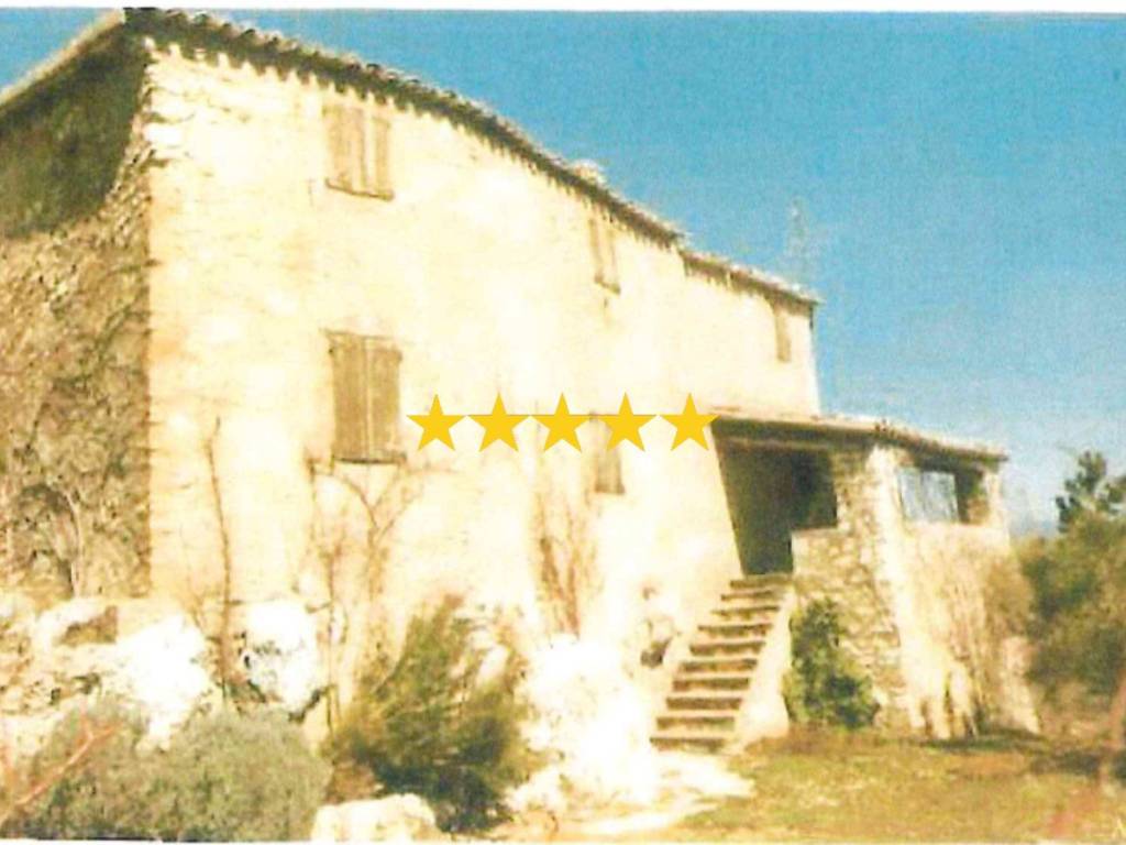 appartamento in vendita a Spoleto in zona Vallocchia