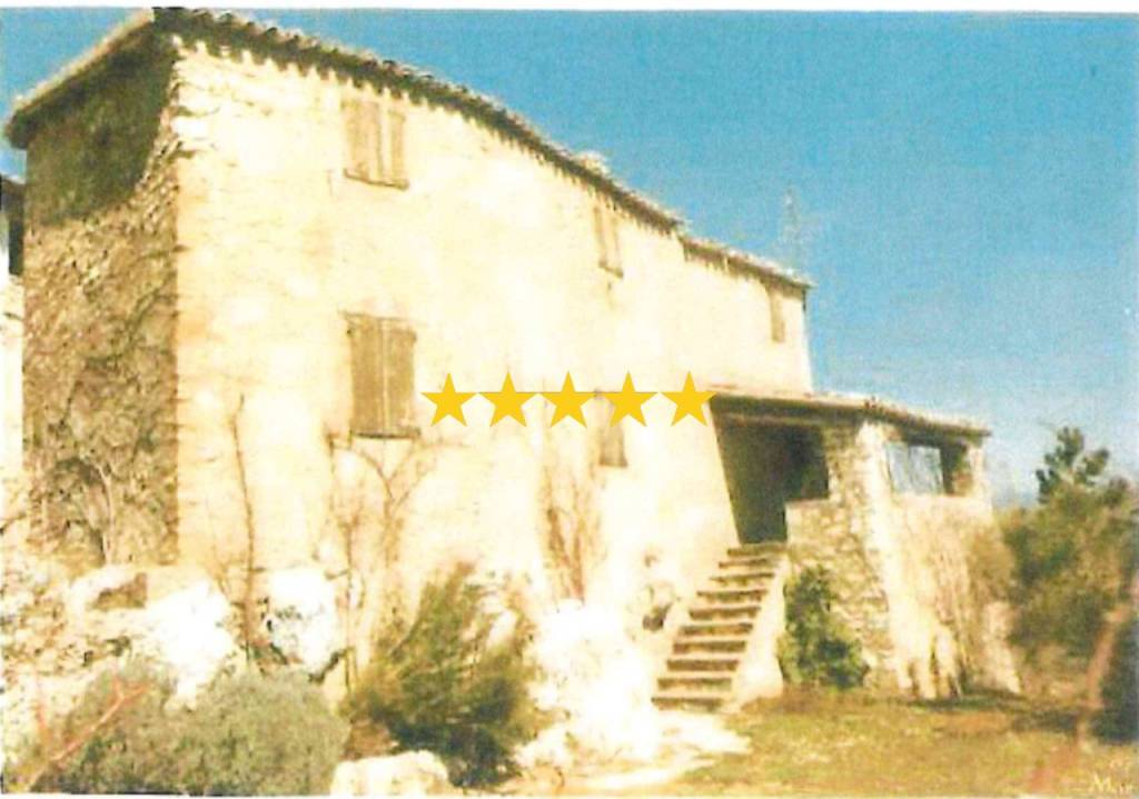 appartamento in vendita a Spoleto in zona Vallocchia