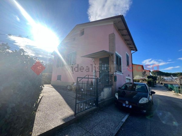 casa indipendente in vendita a Spoleto in zona Santo Chiodo