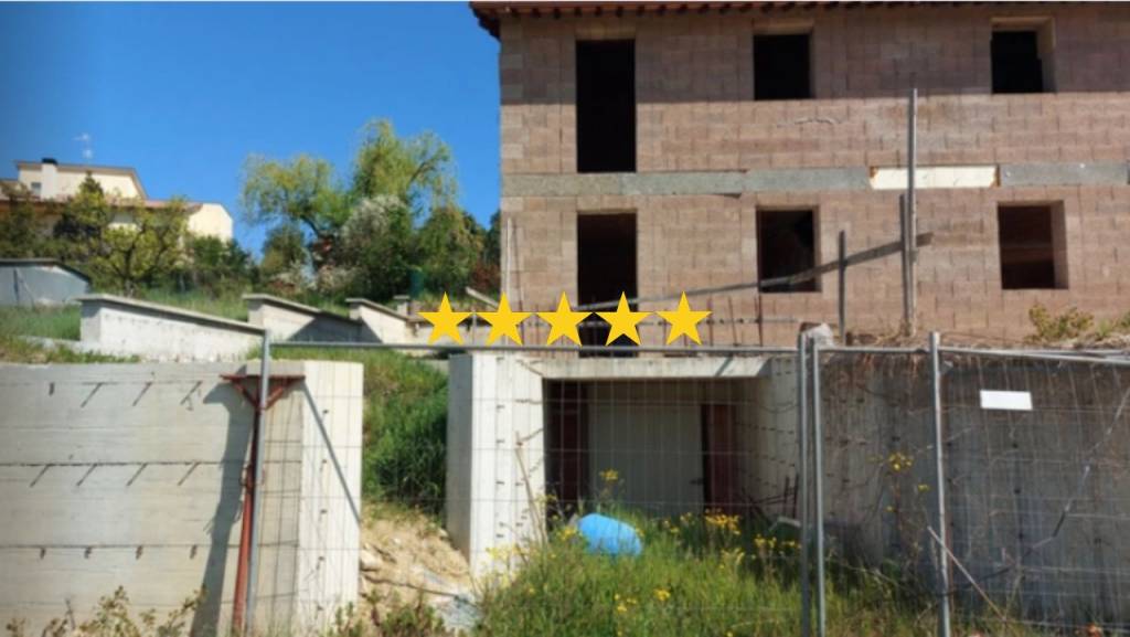 appartamento in vendita a Spoleto in zona Collicelli