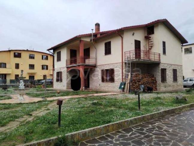 casa indipendente in vendita a Spoleto in zona San Giovanni di Baiano