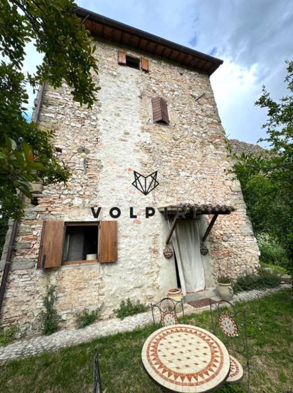 casa indipendente in vendita a Spoleto in zona Sant'Angelo in Mercole