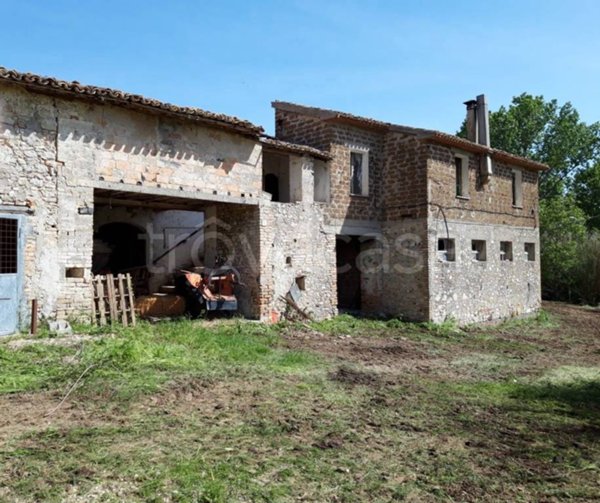 casa indipendente in vendita a Spoleto in zona Sant'Angelo in Mercole