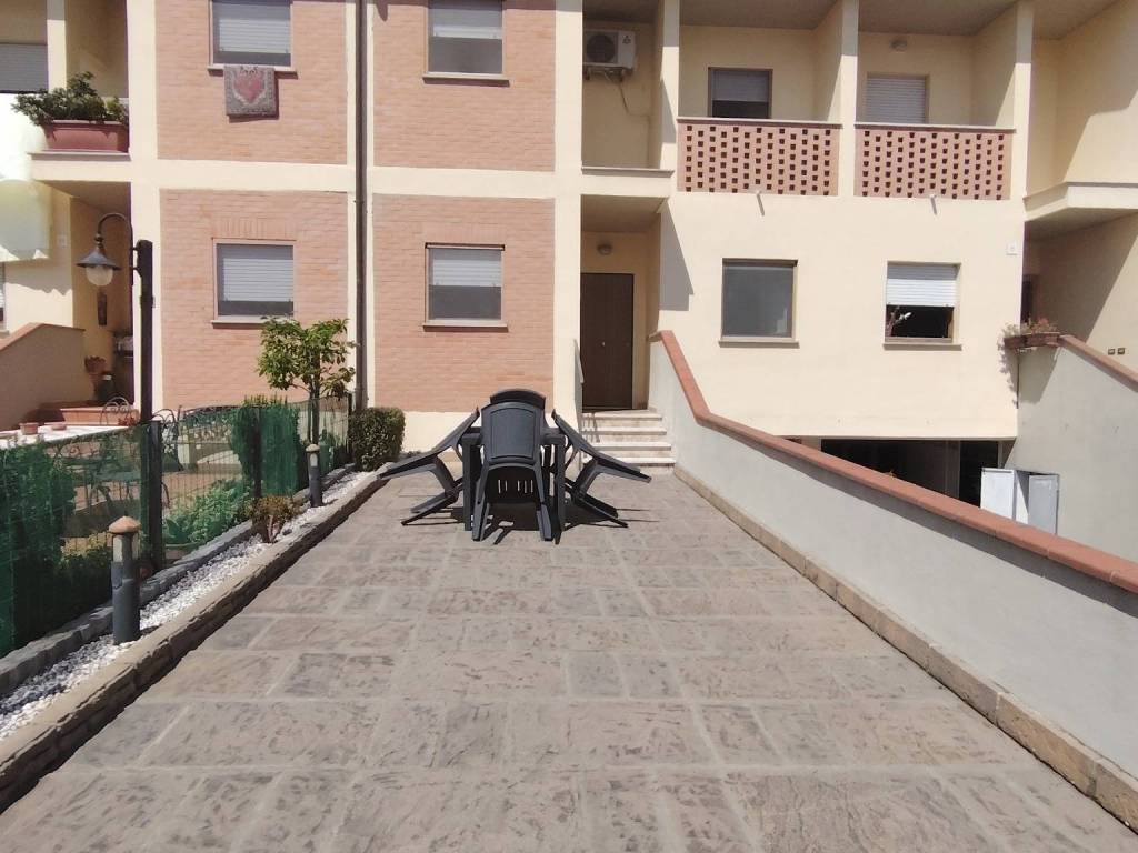 casa indipendente in vendita a Spoleto