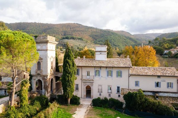 villa in vendita a Spoleto in zona Baiano