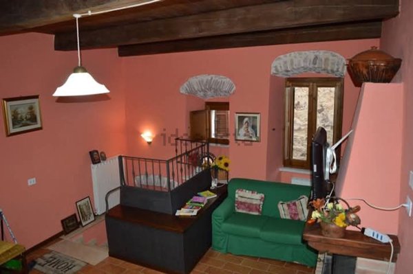 appartamento in vendita a Spoleto in zona Messenano