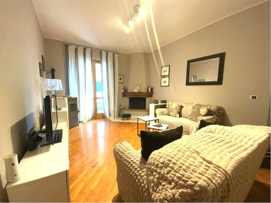 casa indipendente in vendita a Spoleto in zona San Giacomo