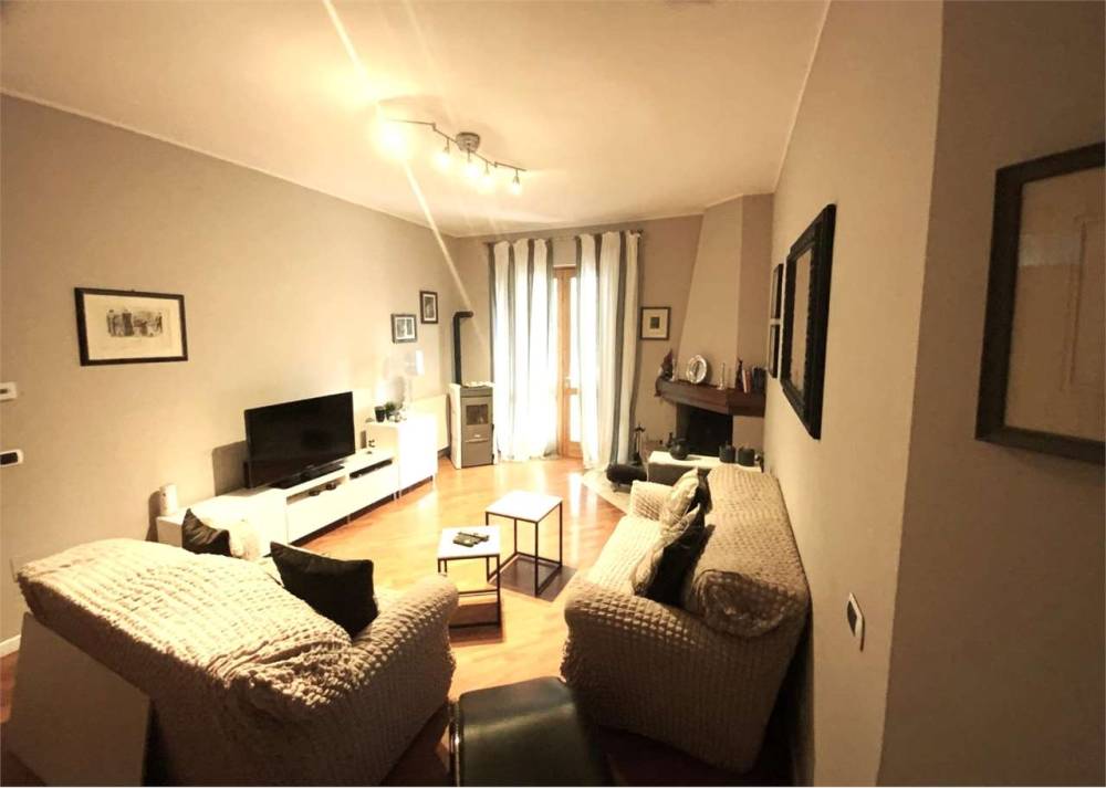 casa indipendente in vendita a Spoleto in zona San Giacomo