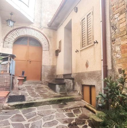 casa indipendente in vendita a Spoleto