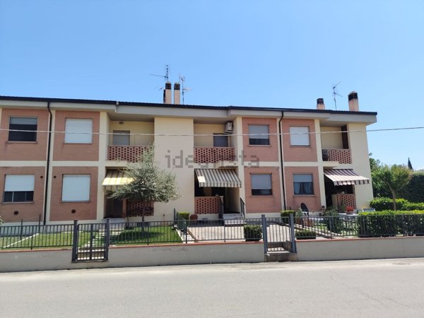 casa indipendente in vendita a Spoleto