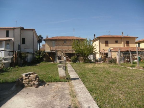 casa indipendente in vendita a Spoleto