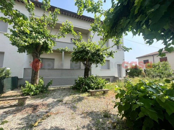 casa indipendente in vendita a Spoleto in zona Santa Croce