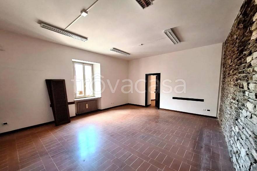 casa indipendente in vendita a Spoleto
