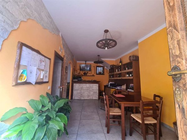 casa indipendente in vendita a Spoleto in zona Eggi