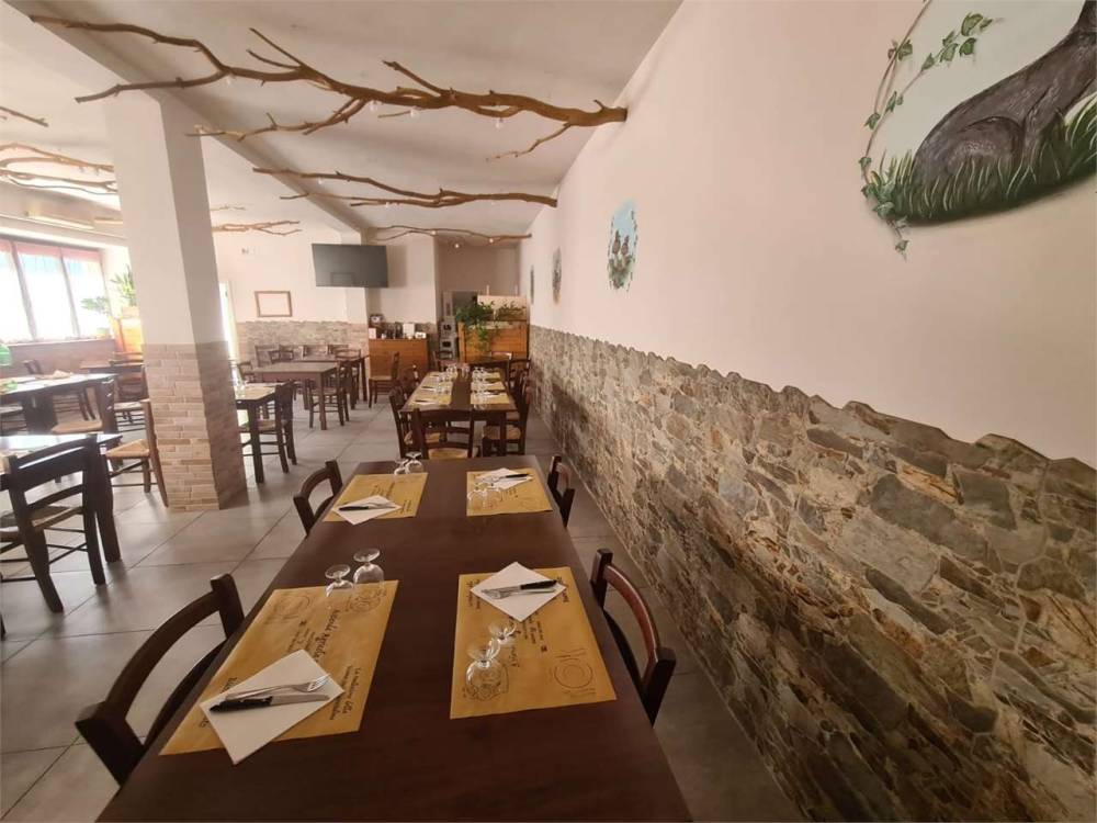 casa indipendente in vendita a Spoleto in zona Eggi