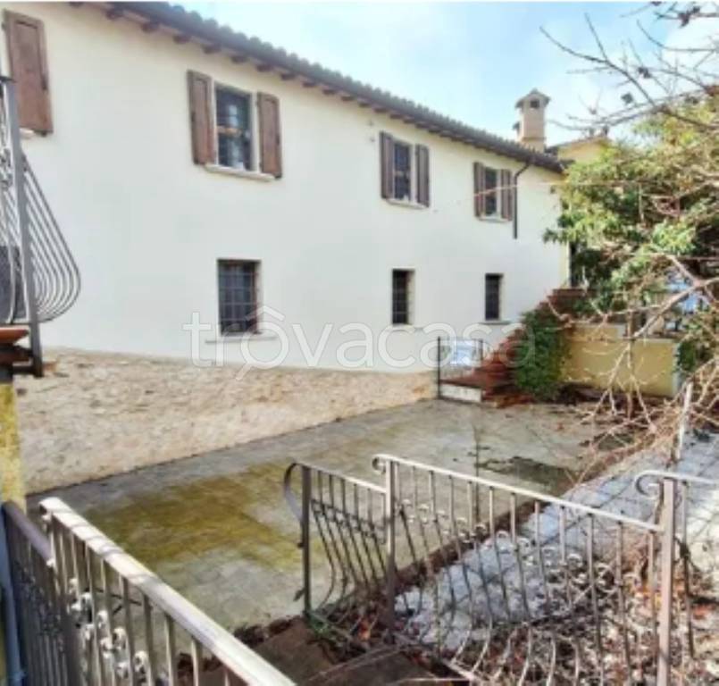 appartamento in vendita a Spoleto in zona Bazzano Superiore