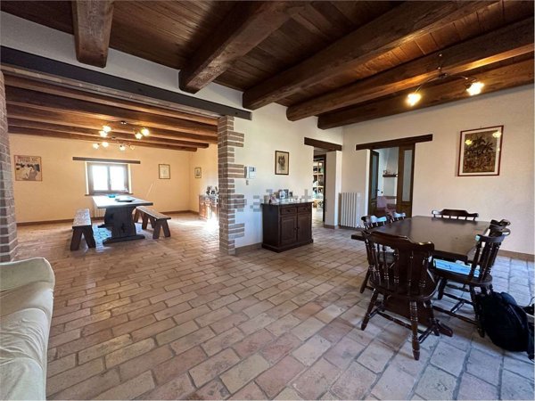 casale in vendita a Spoleto in zona Beroide