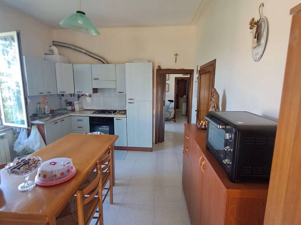 appartamento in vendita a Spoleto in zona Collerisana