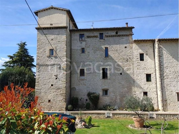 villa in vendita a Spoleto in zona Maiano