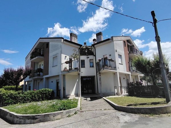 appartamento in vendita a Spoleto in zona Pontebari