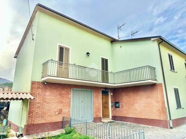casa semindipendente in vendita a Spoleto in zona San Giovanni di Baiano