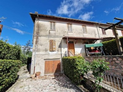 casa indipendente in vendita a Spoleto