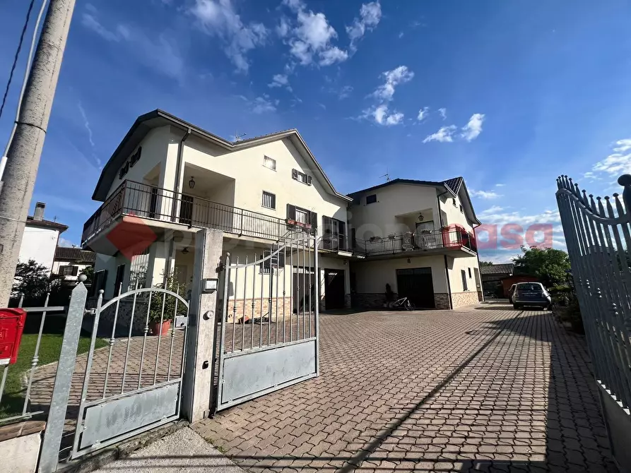 casa indipendente in vendita a Spoleto in zona Pontebari