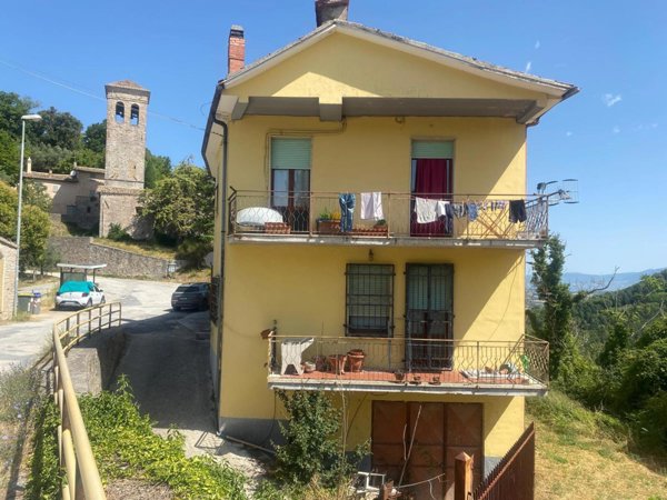 appartamento in vendita a Spoleto in zona Fogliano