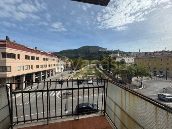 ufficio in vendita a Spoleto in zona Collerisana