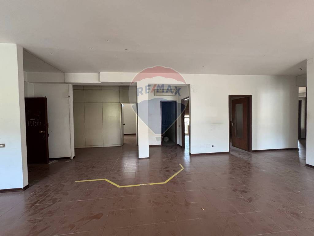 ufficio in vendita a Spoleto