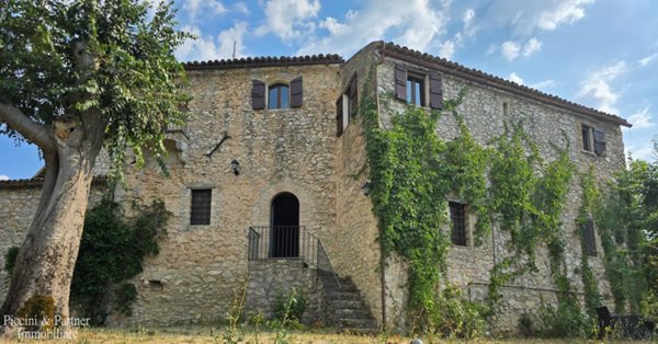 casale in vendita a Spoleto