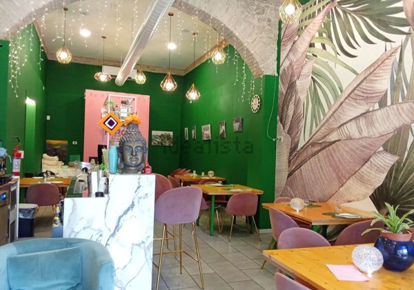 locale commerciale in vendita a Spoleto