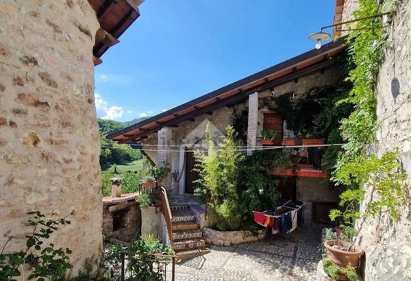 appartamento in vendita a Spoleto