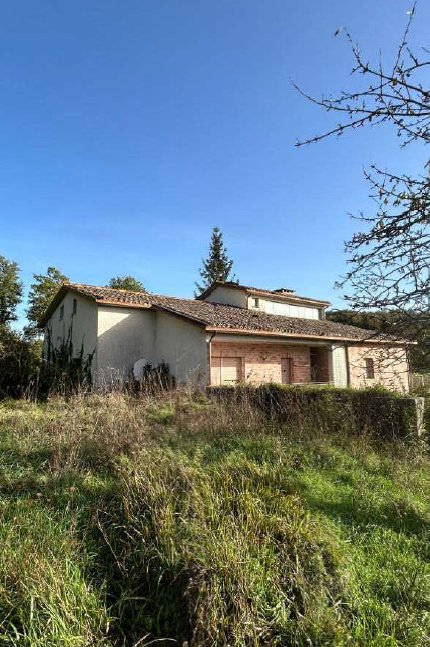 casa indipendente in vendita a Spoleto