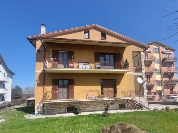 casa indipendente in vendita a Spoleto in zona San Giovanni di Baiano