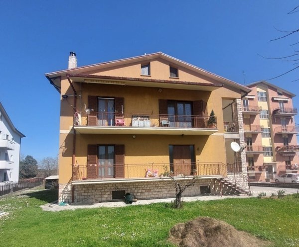 casa indipendente in vendita a Spoleto in zona San Giovanni di Baiano