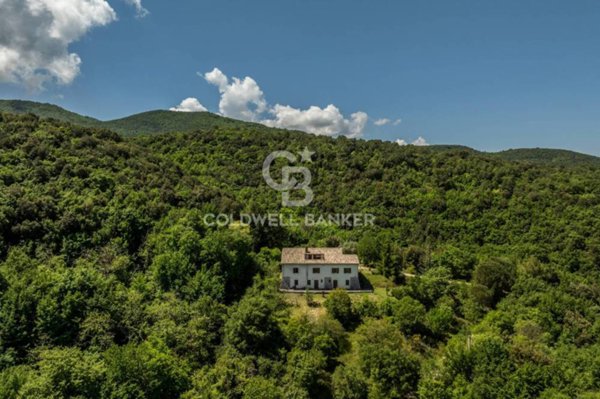 casa indipendente in vendita a Spoleto in zona Vallocchia