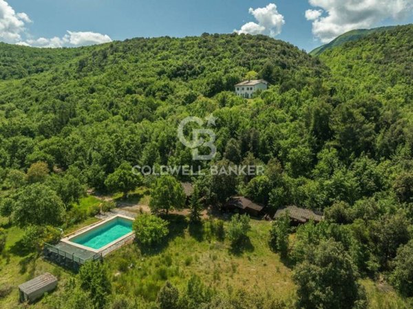 casa indipendente in vendita a Spoleto in zona Vallocchia