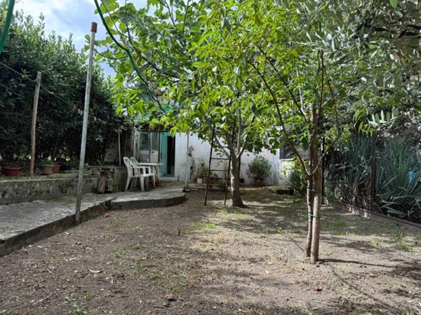 casa indipendente in vendita a Spoleto in zona Collerisana