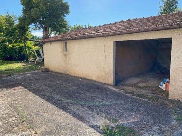 casa indipendente in vendita a Spoleto