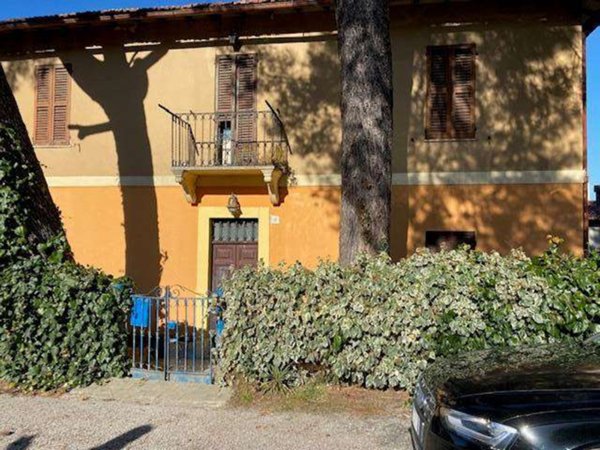 casa indipendente in vendita a Spoleto