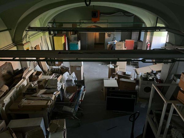 locale di sgombero in vendita a Spoleto