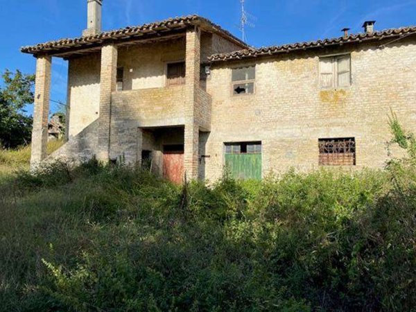 casa indipendente in vendita a Spoleto