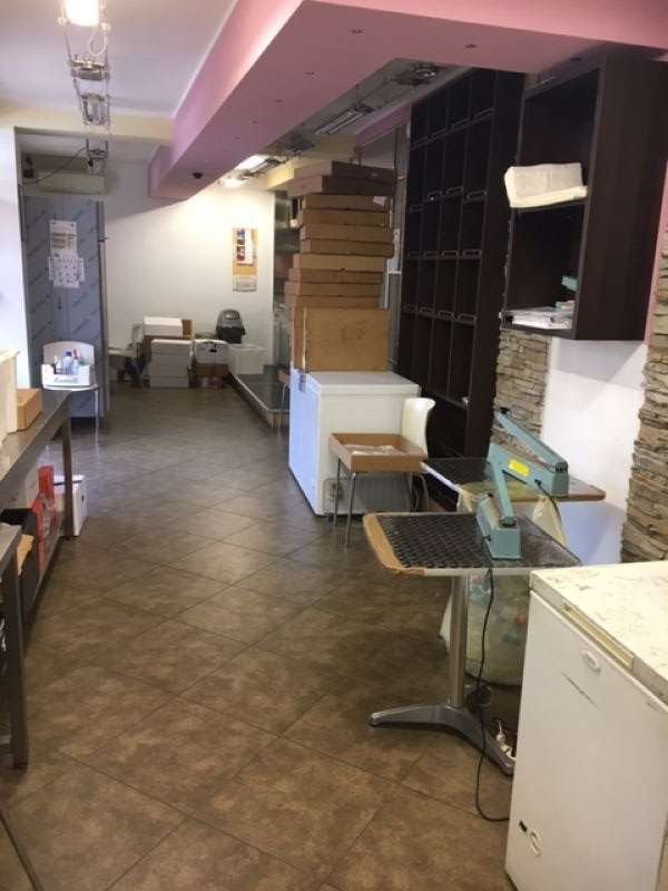 locale commerciale in vendita a Spoleto